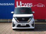 夜間の運転も明るく安心のLEDヘッドライトとフォグランプ装備☆