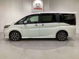 購入後も自社指定整備工場完備でお客様の愛車をしっかりサポート致します!御納車時には安全かつ安心してお乗り頂けるようホンダ専門知識を持つ整備スタッフが点検・整備・装備も説明をしてお渡ししております。