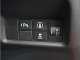 ◆パーキングセンサーシステム◆車庫入れの時などに近くに障害物がある場合、障害物までの距離を音で知らせてくれます。