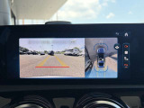 360&deg;カメラシステムを装備。車両周囲を確認しやすく、駐車時の安心感を高めます。