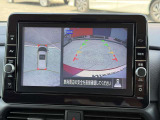 駐停車には便利なアラウンドビューモニター搭載。サイドモニターの切り替えも可能です。