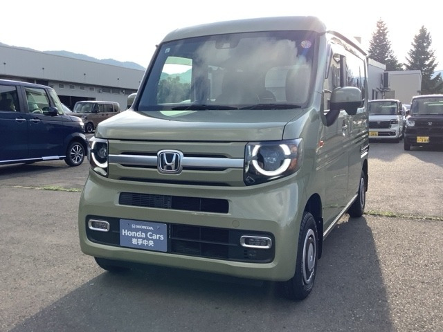 N-VAN+スタイル ファン 4WD