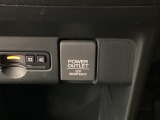 対応のケーブルがあれば車内でスマホなどの充電が可能です☆