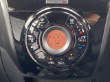 オートエアコン付ですので快適な車内温度を保てます。