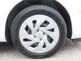 純正のホイールカバーを履いてます!