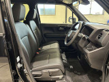 運転席・助手席にはシートヒーターを装備しておりますので、快適にお使いいただけます!