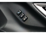 運転席のシートポジションメモリー機能は、登録済みの運転者と交代しても、シートポジションの変更の手間がかかりません。