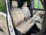 運転席シート廻りは使用感も少なく、良好な状態となっています。丁寧に使われていたことがよくわかりますね。