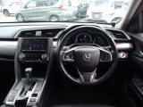 Honda車が初めての方にも扱いやすく分かりやすいインパネ周りと各種スイッチ類です