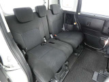 ゆとりある広々とした車内空間は、ドライブを始め買い物やレジャーなど、幅広く活躍します。一人でもみんなとでもお出かけを楽しみましょう!
