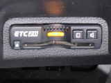 有料道路のレーン通過に便利なETC2.0車載器を装着しています。ご利用にはセットアップが必要となります。