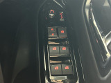 【パワーウインドウ】運転席のスイッチで、各席の窓ガラスの開閉ができます!あると便利ですよね!