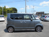 新車ディーラーの中古車コーナーです。保証・整備料金は車両価格に含まれております。諸費用まで入った支払総額は魅力的な価格になっていると思います。