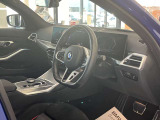 アウトバーンでの走行を見据えたBMWのブレーキシステムはもしもの時にもいち早くマシンを停止してくれます。