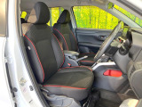 運転席シート廻りは使用感も少なく、良好な状態となっています。前オーナー様が丁寧に使っていたことがよくわかりますね。