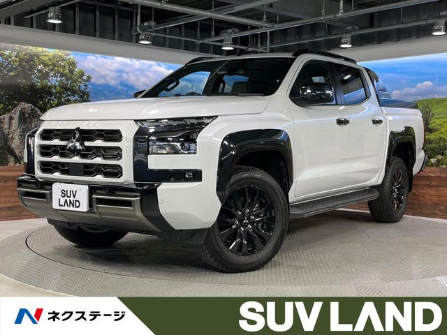 トライトン 2.4 GSR ディーゼル 4WD 