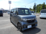 新車ディーラーの中古車コーナーです。保証・整備料金は車両価格に含まれております。諸費用まで入った支払総額は魅力的な価格になっていると思います。