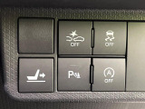 【スマートアシスト】走行中に前方の車両等を認識し、衝突しそうな時は警報とブレーキで衝突回避と被害軽減をアシスト。より安全にドライブをお楽しみいただけます。