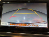 バックモニター付きで駐車も安心です。
