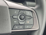 ハンドルにスイッチが付いており、音量やチャンネルを変えることができたり、ハンズフリー通話の応答もお手元で出来ちゃいます♪