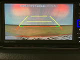 ご覧のバックモニターの他にステアリングスイッチも付いていますよ♪