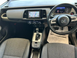 【HondaSENSING】衝突を予測してブレーキをかけたり、前のクルマとちょうどいい距離でついていったりできる多彩な安心・快適機能を搭載した先進の安全運転支援システムです。
