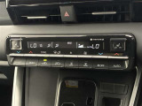オートエアコンは温度を設定するだけで、自動で風量などを設定してくれます。運転しながら操作も必要ないので、安全性も向上します。