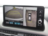 運転をしやすくする多彩な視界を手に入れるシステム。「見通しの悪い交差点での発進」「料金所などへの幅寄せ」「バック駐車」「縦列駐車」といった、多くの人が苦手意識を持ちやすいシーンで効果を発揮します。