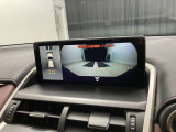 フロントカメラは運転席よりも前の視界を確保することで事前に危険を予知し、事故や衝突を防ぎます。