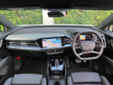 Audiのインテリアはエクステリア同様、優れたデザイン性とクオリティ、そして機能性を兼ね備えております。