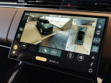 【3Dサラウンドカメラ(360&deg;カメラ)】全方位の死角となる部分や発進時・駐車時・細い路地からの運転などカメラを通してモニターで確認することが可能です。
