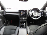 XC40 B4 AWD Rデザイン 4WD 
