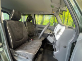 運転席シート廻りは使用感も少なく、良好な状態となっています。丁寧に使われていたことがよくわかりますね。
