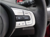 ◆アダプティブクルーズコントロール◆予め設定した車速内でクルマが自動的に加減速。前走車との適切な車間距離を維持しながら追従走行します。【LKAS】車線維持支援システムでステアリング操作を支援。