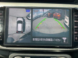 車を上から、見下ろしているかのような映像で、周囲の状況を確認できるアラウンドビューモニター。狭い駐車場や駐車が苦手な方でも安心。