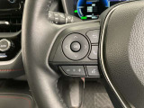 運転中、オーディオの操作をしてて、ハッとしたことはありませんか?ステアリングスイッチは、運転中でもハンドルでオーディオの操作が可能です。安全なドライブをサポートします。