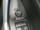電動格納ミラー! スイッチひとつでミラーを畳めます。
