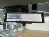 スマートルームミラー★車両後方のカメラ映像をミラー面に移して、いつでもクリアな後方視界を確保します♪