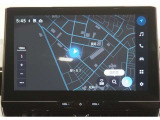 ディスプレイオーディオ(コネクティッドナビ対応)PLUS搭載。T-Connectご契約で2029年1月まで無償で利用できるナビ(期限到来後は有償)と、解約後も利用できる車載ナビが搭載されています。