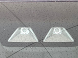 【スマートアシスト】走行中に前方の車両等を認識し、衝突しそうな時は警報とブレーキで衝突回避と被害軽減をアシスト。より安全にドライブをお楽しみいただけます。