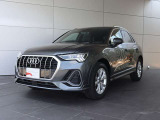 ・斜めからAudiを見るとプレス技術の高さを感じることができます。
