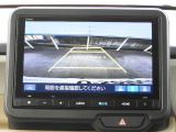 ★バックカメラ★初心者の方や運転に自信のない方でも安心して車庫入れができるリバース連動リアカメラが装着されています。狭い駐車場はもちろん、雨の日や夜間でもストレスなく運転していただけます。