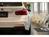 BMW320dツーリングが入庫しました!カスタム多数な一台となっております。お気軽にお問合せください。
