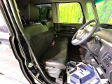 運転席シート廻りは使用感も少なく、良好な状態となっています。丁寧に使われていたことがよくわかりますね。