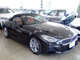 BMW在庫保有台数常時100台以上!ご来店の際はBMW本店(厚木市下荻野140-1)にご来店ください!弊社自慢の全天候型ショールーム!BMW在庫保有台数常時100台以上ございます!
