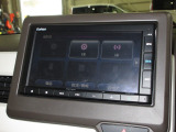 ナビゲーションは純正メモリーナビ(VXM-225Ci)を装着しております。AM、FM、CD、Bluetoothがご使用いただけます。初めて訪れた場所でも安心ですね!