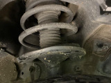 お車を安心してお乗りいただく為には、足回りの定期点検が欠かせません。サービスサポート(有償保証)では無料点検もご提供しており、安心のカーライフをお過ごしいただけるサポート体制が整っています。