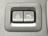 【パワーバックドア】スマートキーや運転席のボタンを押すだけでリアゲートが自動で開閉します!荷物を持っている時や、高い位置にあるバックドアを閉める際に便利な機能です♪