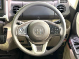 【ステアリングスイッチ】運転中、前方から目線をそらすことなく、オーディオ等の操作が可能な便利機能!安心&快適なドライブを演出してくれます♪