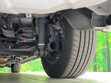 お車を安心してお乗りいただく為には、足回りの定期点検が欠かせません。サービスサポート(有償保証)では無料点検もご提供しており、安心のカーライフをお過ごしいただけるサポート体制が整っています。